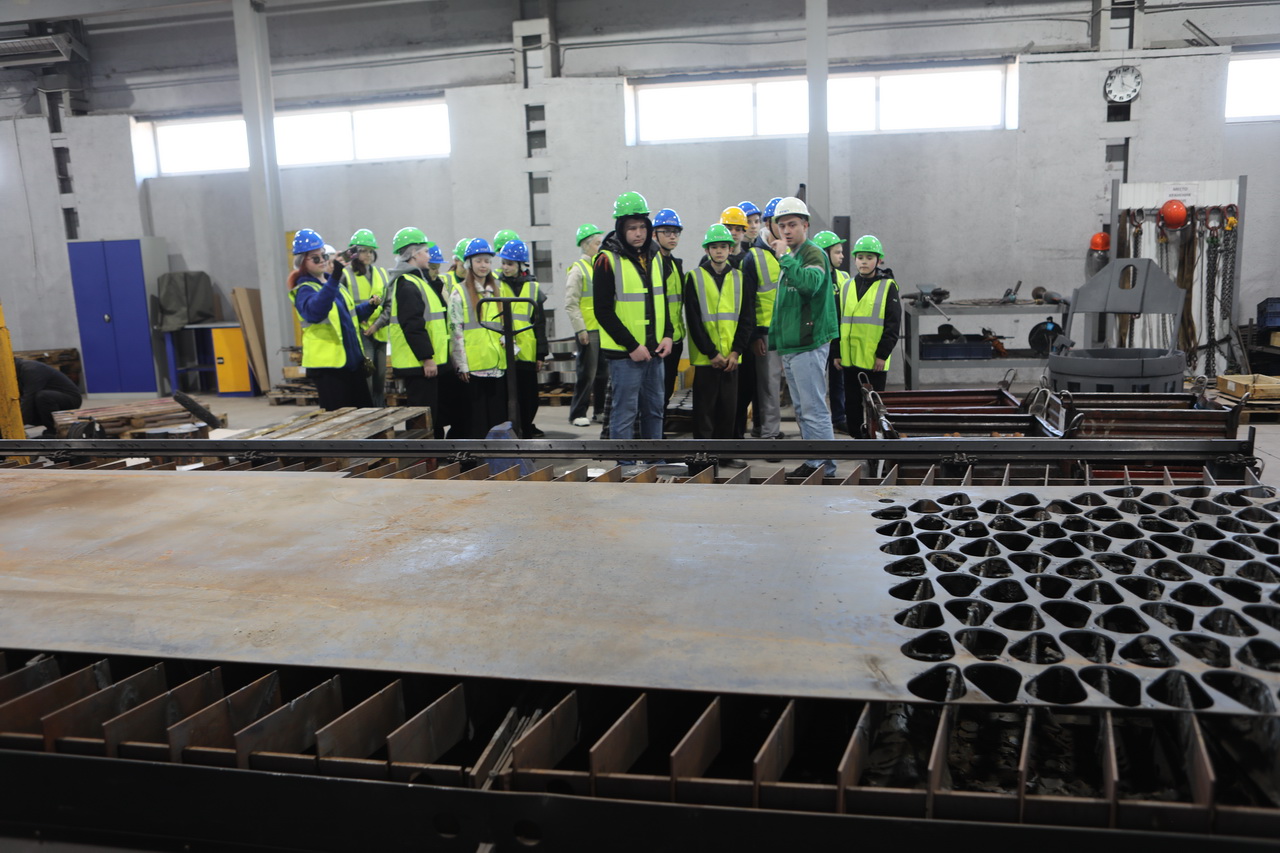Visiting Rebar builders