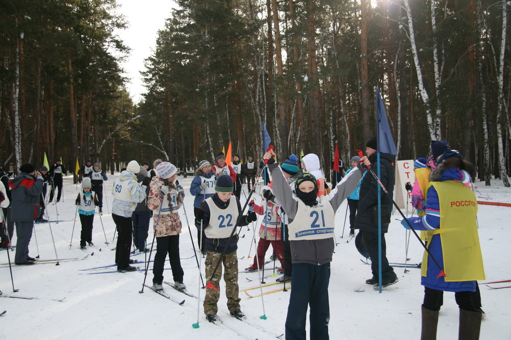 Factory ski race