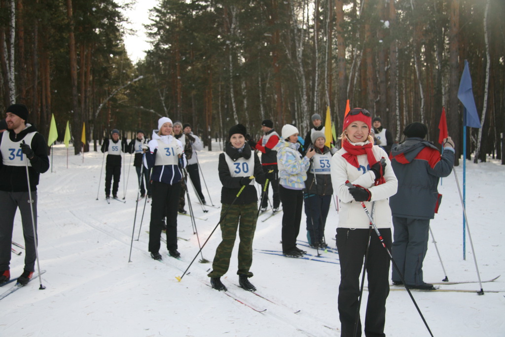 Factory ski race