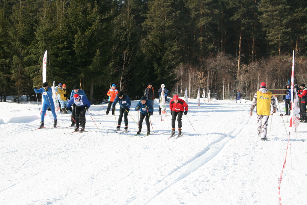 Ski relay