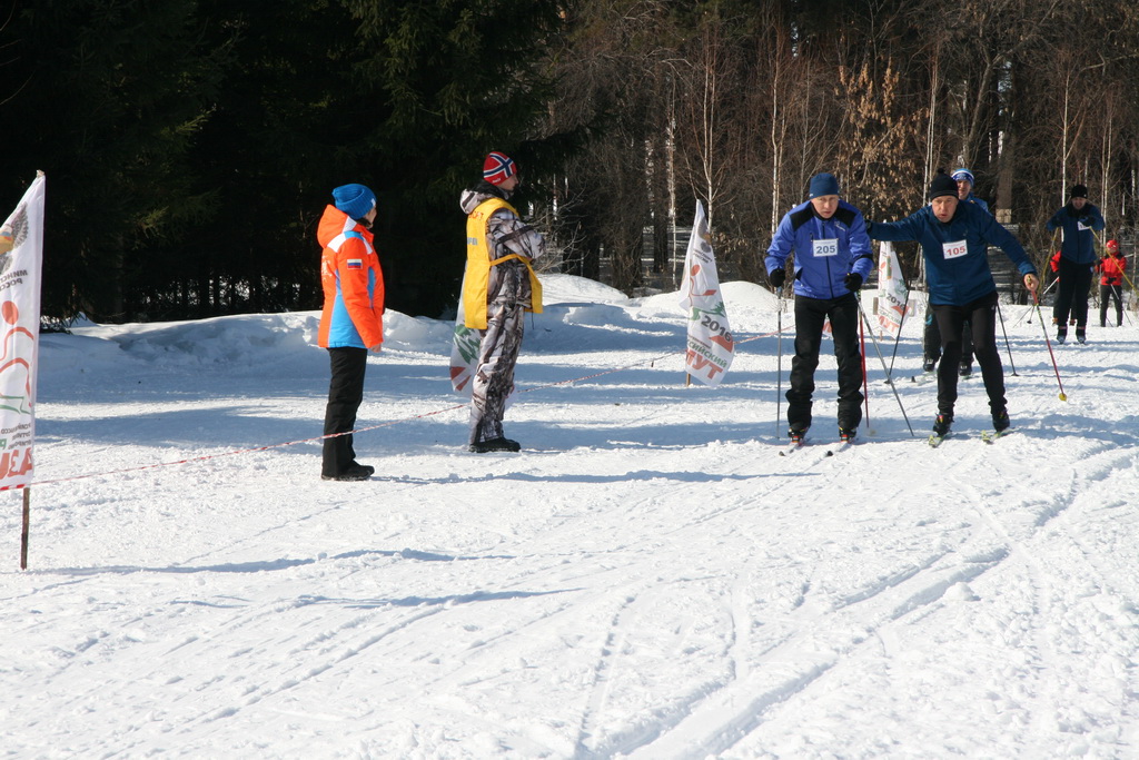 Ski relay