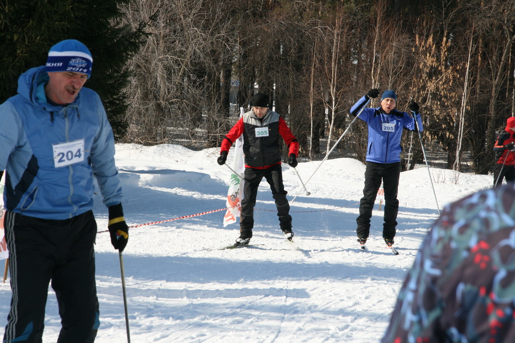 Ski relay
