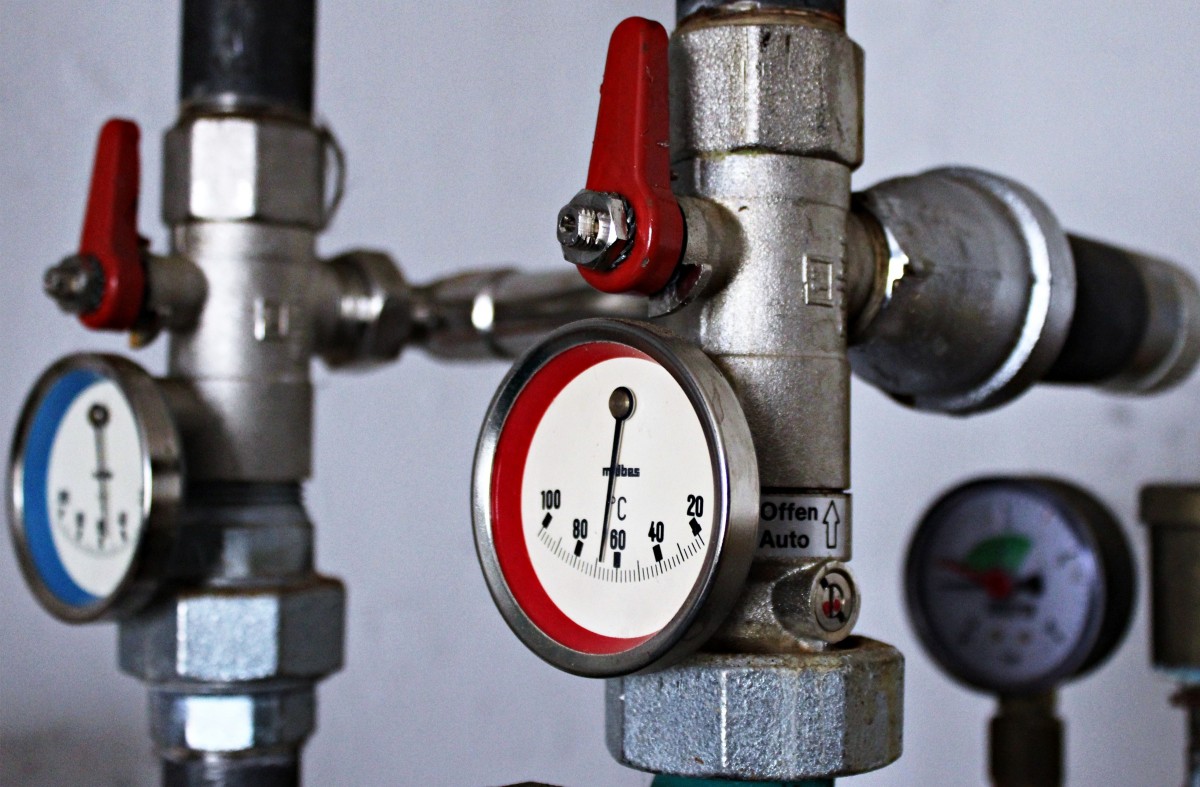 Design features of safety valves